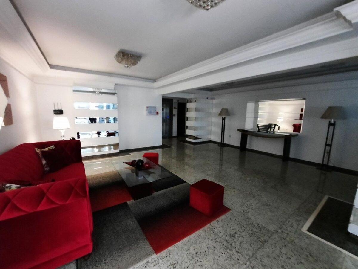 3 Suites Linda Vista Da Orla De Bc A 50M Da Praia - Somente Familiares Balneario Camboriu Exterior photo