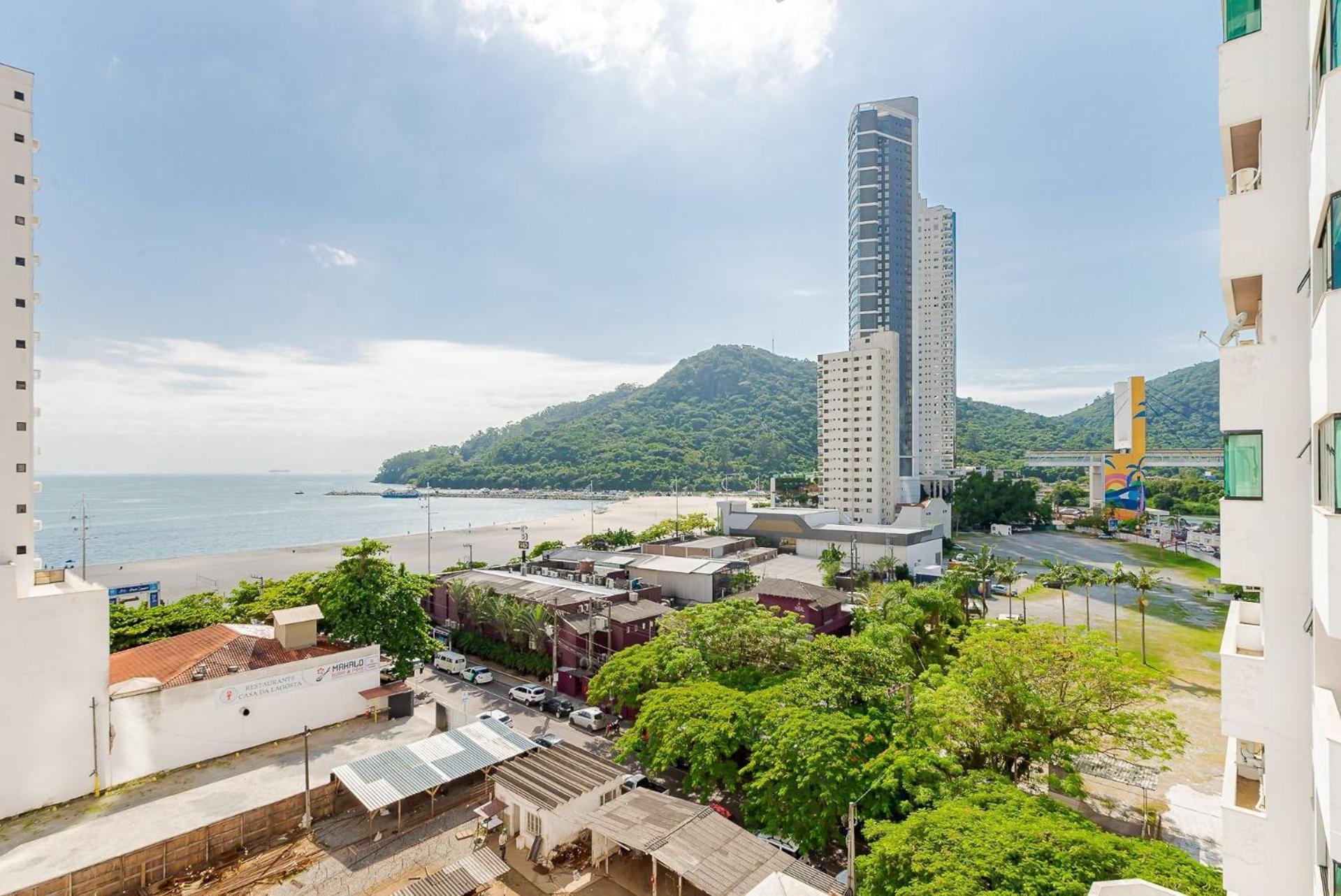 3 Suites Linda Vista Da Orla De Bc A 50M Da Praia - Somente Familiares Balneario Camboriu Exterior photo
